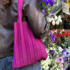 The Stretch Tote